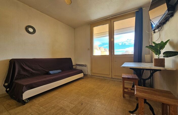 URGENT - T2 à rénové, Résidence avec Piscine — photo 2