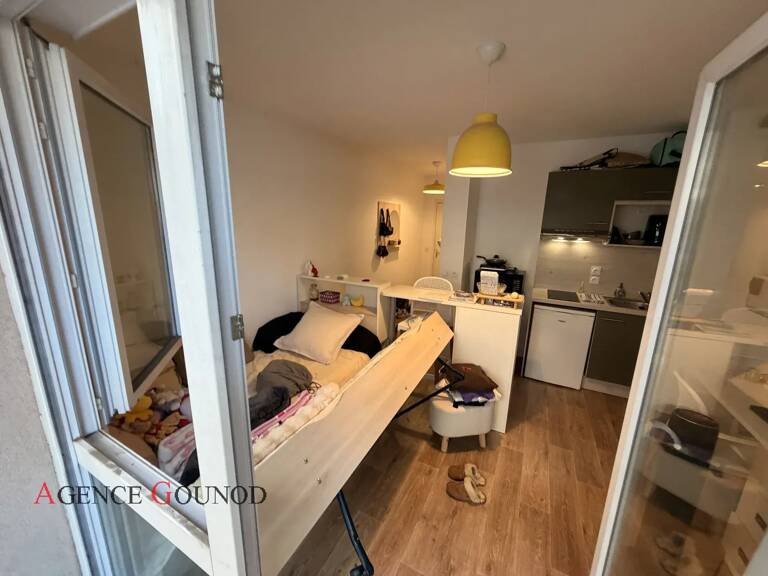 VENTE SUCCESSION STUDIO 21m² BALCON 2m² — photo 1