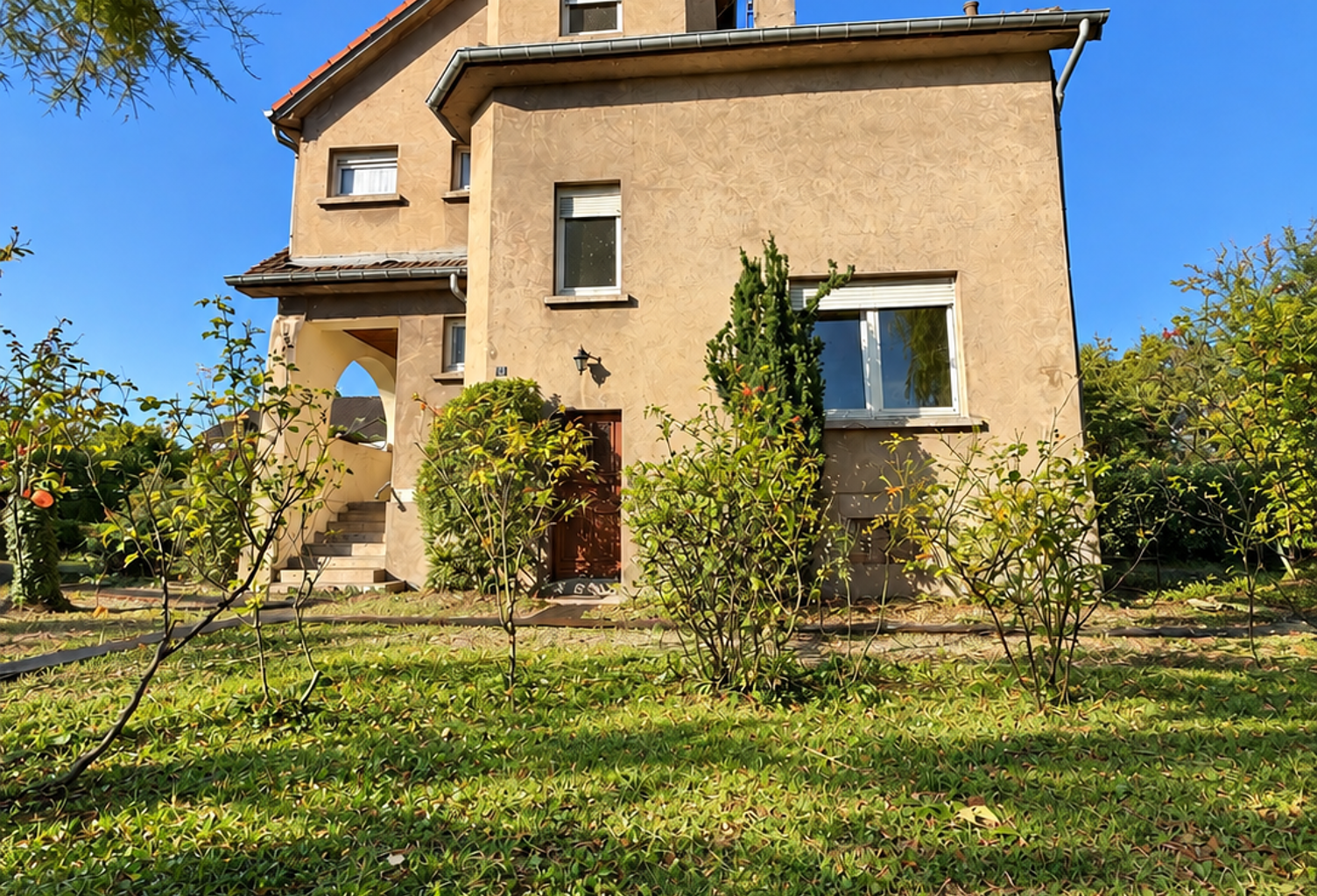 HAGONDANGE: maison avec cachet sur environ 12 ares de terrain — photo 1
