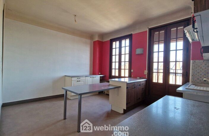 Immeuble - 245m² - Laon — photo 5