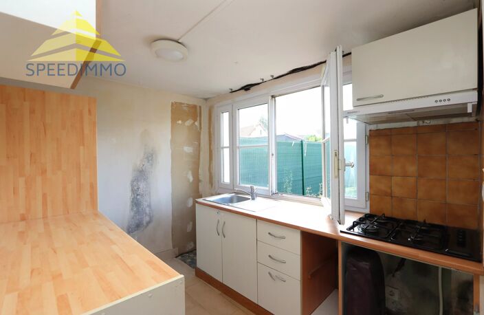 Maison de 38 m² à Mandres-les-Roses avec jardin — photo 4