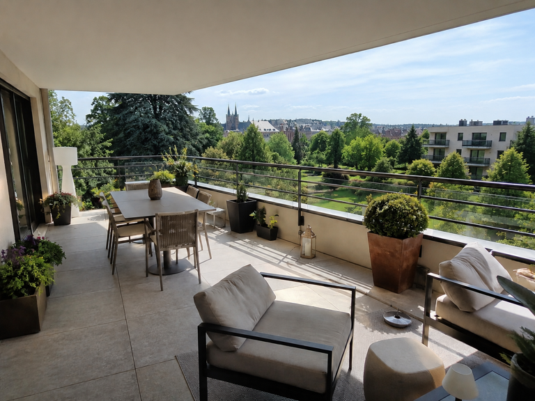 NEW! T3 + Terrasse 27m2 prox amphithéâtre et gare — photo 1