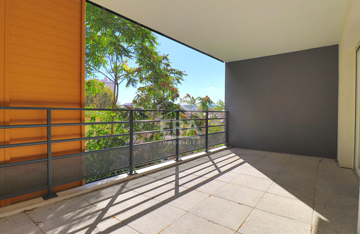 À VENDRE  Appartement T3 de 64,20 m² avec terrasse de 15 m² plein sud  Résidence récente et sécurisée  Marseille 10e — photo 3