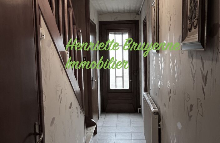 Vente Maison/villa 6 pièces — photo 2