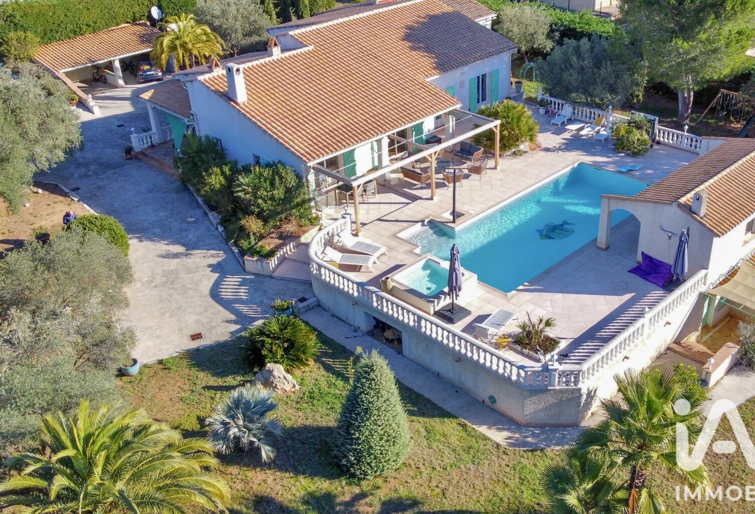 Vente Maison/villa 10 pièces — photo 1