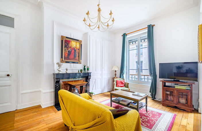 LYON 7 SAXE GAMBETTA BEL IMMEUBLE ANCIEN APPARTEMENT TYPE 4 — photo 2