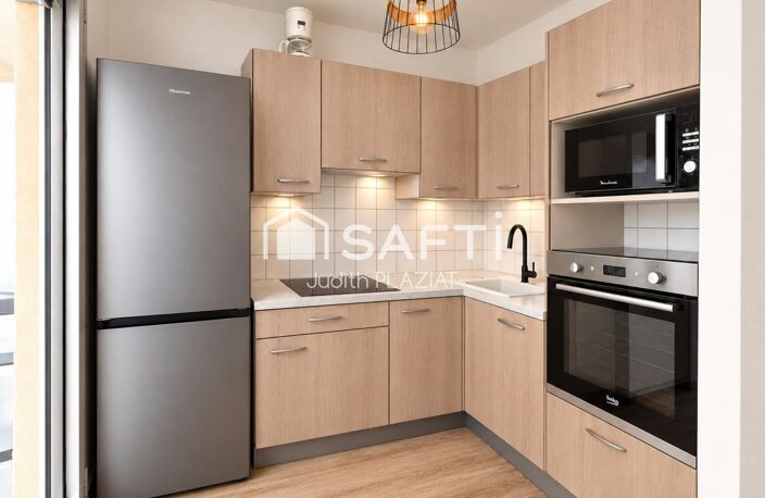 STUDIO VUE MER - TERRASSE - ACCES PLAGE - DERNIER ETAGE — photo 4