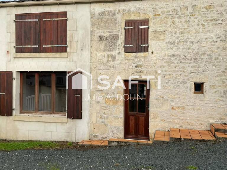 Maison avec cour - Le Douhet — photo 1