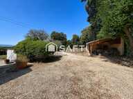 LOURMARIN  CHARMANTE MAISON T3 DE 86 M² AVEC PISCINE ET JARDIN PRIVATIF DE 850 M² — photo 3