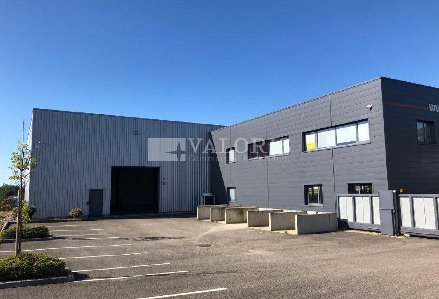 LOCAL COMMERCIAL à LOUER — photo 1