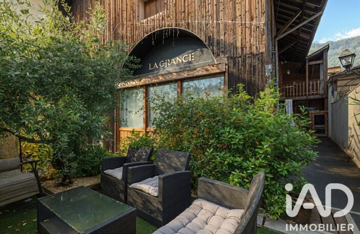 Vente Maison de ville 8 pièces — photo 2