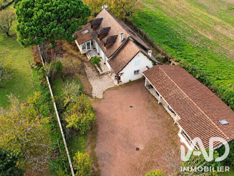 Vente Maison traditionnelle 8 pièces — photo 1