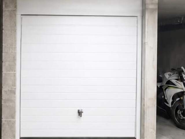 Vente Garage 13 m&sup2; — photo du bien