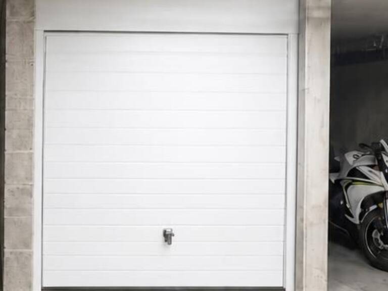 Vente Garage 13 m&sup2; — photo 1