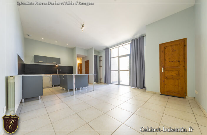 Plain-pied avec terrasse, parking et garage — photo 2