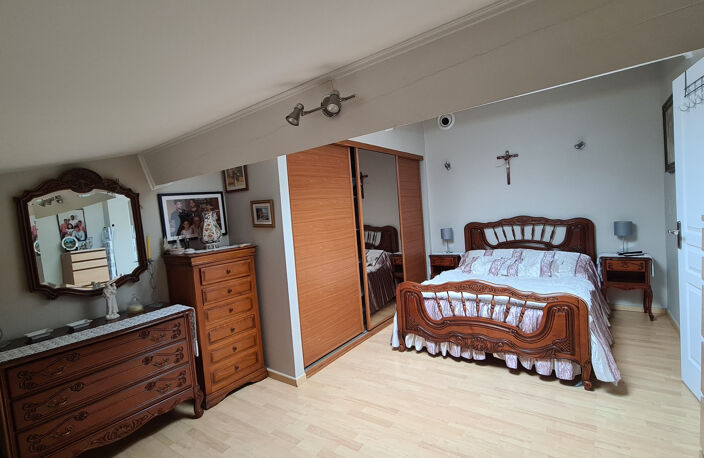 MAISON  T2 AVEC HANGAR 140 m2 — photo 4