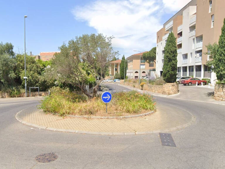 lot de 15 parkings Boxables à Istres — photo 1