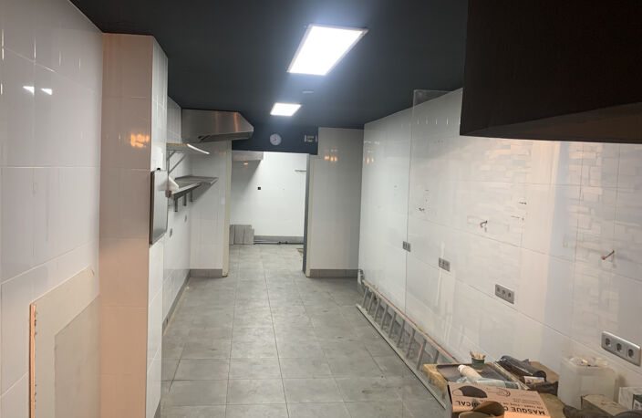 MUR COMMERCIAUX LIBRE 50m2 HAUT GAMBETTA — photo 2