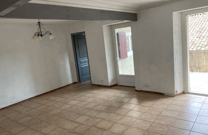 A VENDRE -  DUPLEX AVEC TERRASSE CENTRE VILLAGE - LEZAN — photo 2