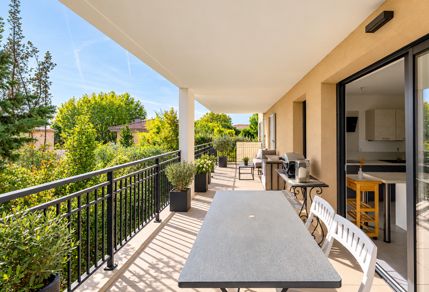 AIX EN PROVENCE NORD   TYPE 4 - GRANDE TERRASSE, ASCENSEUR - — photo 1