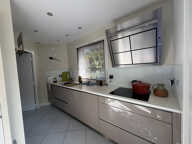Maison T7 de 135.47 m2 avec piscine et annexes sur terrain de 1053 m2, 07500 GUILHERAND-GRANGES — photo 4