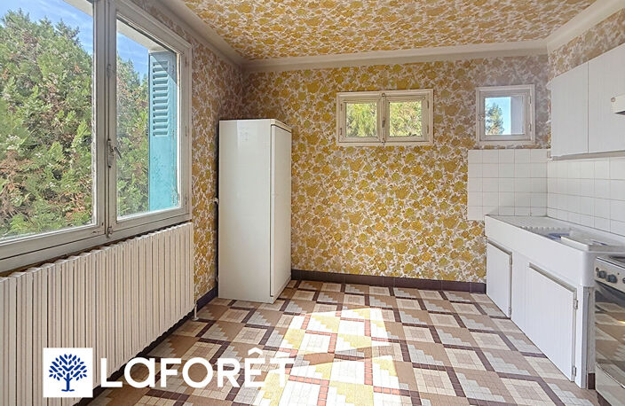 Maison avec terrain de 525 m², sous-sol complet et combles aménageables à Bourgoin-Jallieu — photo 3