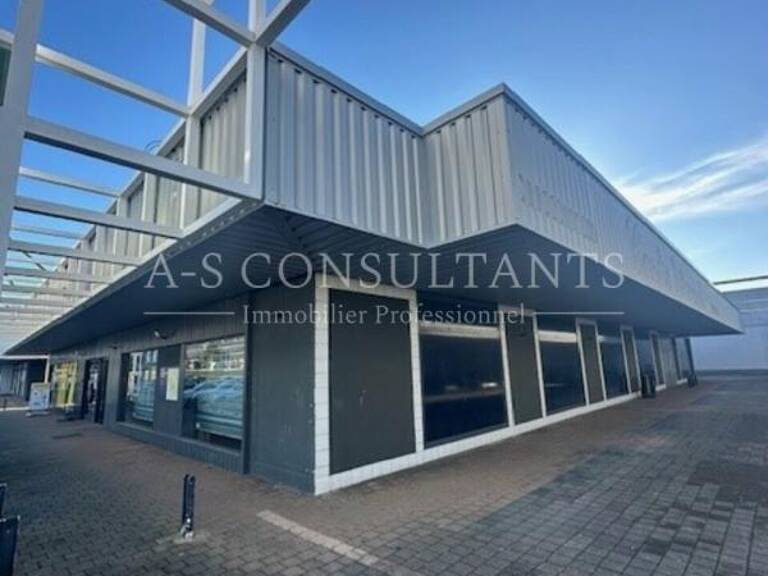 LOCAL COMMERCIAL à louer — photo 1