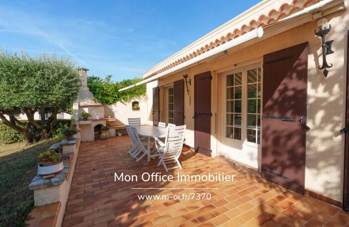 Référence : 7370-MCO - Maison 5 pièces terrain 1089 m² avec dépendance et piscine au calme absolu — photo 3