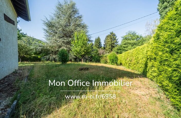 Référence : 6958-TCA. - Maison 5 pièces - jardin plat de plus de 1000m2 - garage - à raffraichir (74330 La Balme de Sillingy secteur Vinci) — photo 2