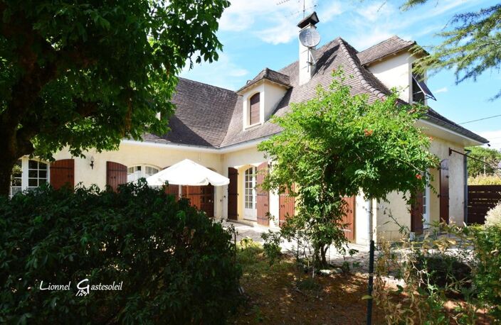 Périgourdine idéalement située 5 chambres sur un beau terrain Paysager à Pineuilh (33) — photo 2