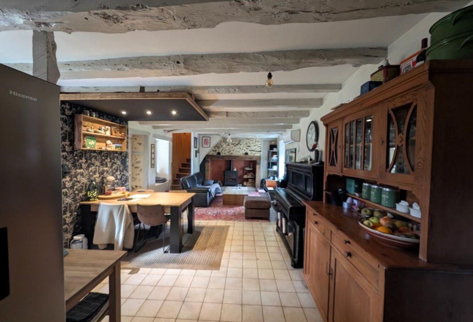 À VENDRE – MAISON DE CAMPAGNE AVEC PLUS DE 5 000 M² DE TERRAIN, ENCLOS POUR ANIMAUX ET BÂTIMENT ANNEXE — photo 1