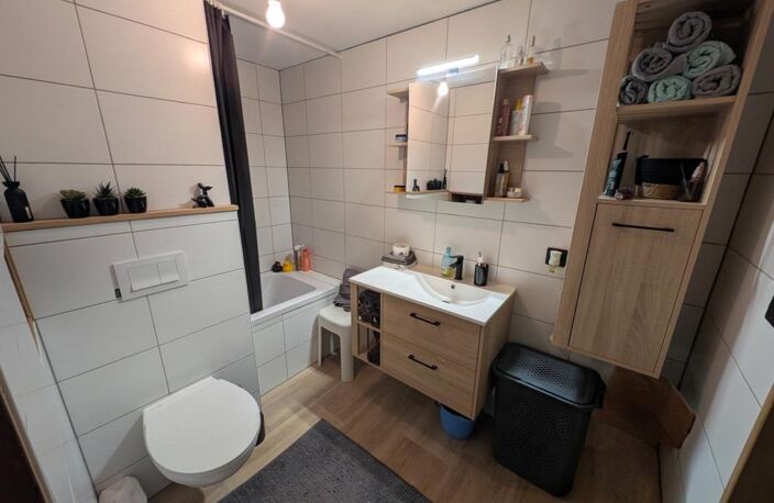 À VENDRE – MAISON DE CAMPAGNE AVEC PLUS DE 5 000 M² DE TERRAIN, ENCLOS POUR ANIMAUX ET BÂTIMENT ANNEXE — photo 5