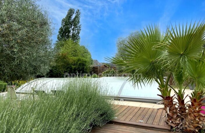 Maison 110m² - 6 pièces - 4 chambres - Terrain avec terrasse et piscine à Cormery (37) — photo 2