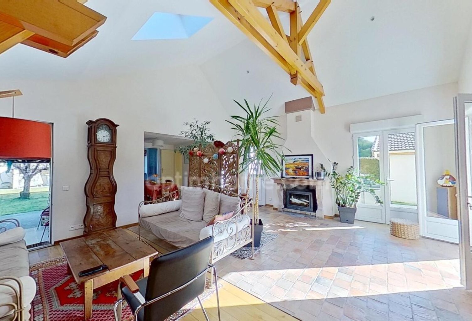 CLAYE SOUILLY - Maison de 6 pièces avec garage pour 2 véhicules, remise, atelier et cave - Parcelle de 770m² — photo 1