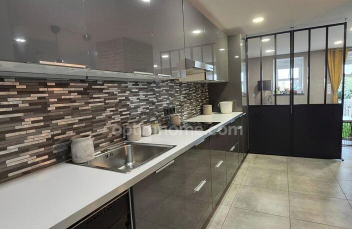 🏡 𝗘𝗫𝗖𝗟𝗨𝗦𝗜𝗩𝗜𝗧𝗘́ – 𝗔𝗣𝗣𝗔𝗥𝗧𝗘𝗠𝗘𝗡𝗧 𝟭𝟮𝟵 𝗠² | 𝟰 𝗖𝗛𝗔𝗠𝗕𝗥𝗘𝗦 | 𝗣𝗥𝗢𝗖𝗛𝗘 𝗙𝗥𝗢𝗡𝗧𝗜𝗘̀𝗥𝗘 𝗟𝗨𝗫𝗘𝗠𝗕𝗢𝗨𝗥𝗚 & 𝗕𝗘𝗟𝗚𝗜𝗤𝗨𝗘 AUCUN TRAVAUX A PREVOIR - 𝗗𝗣𝗘 𝗕 — photo 4