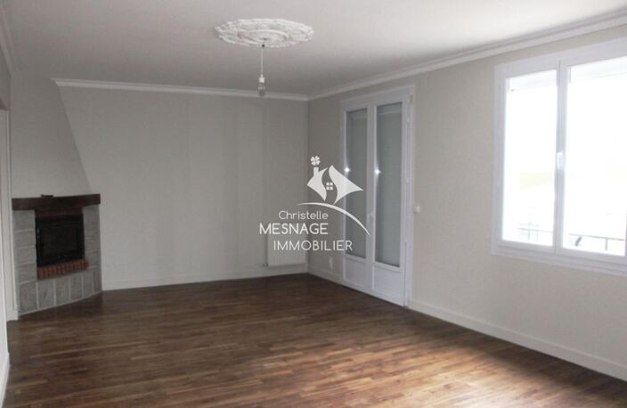 À louer chez Christelle Mesnage Immobilier - TRELIVAN, Mais — photo 4