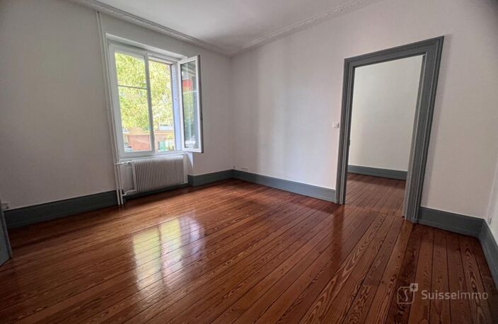 BELFORT - Fg de Lyon, beau T4  de type Haussmannien de  100 m2 avec garage et cave — photo 4