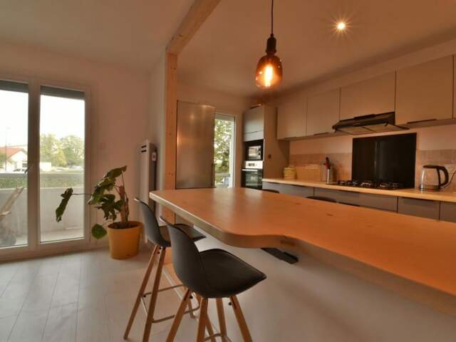 Appartement T4 spacieux, avec balcon, cave, place de parking — photo du bien