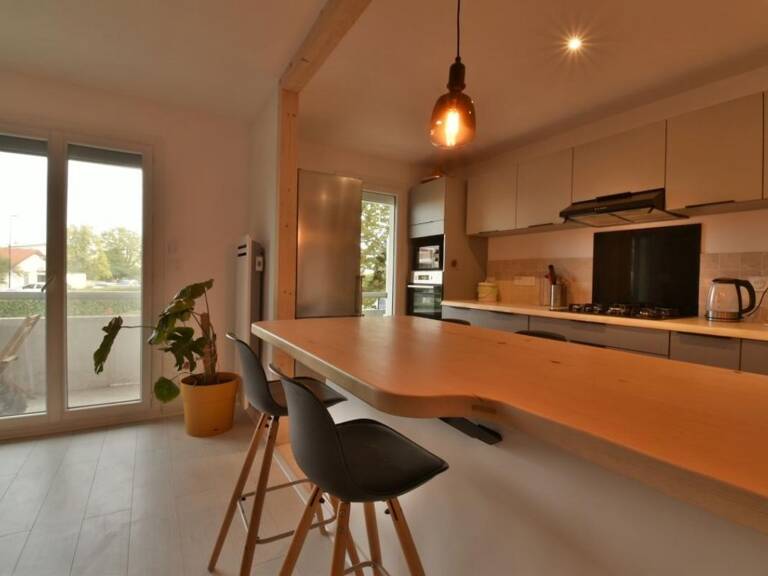 Appartement T4 spacieux, avec balcon, cave, place de parking — photo 1
