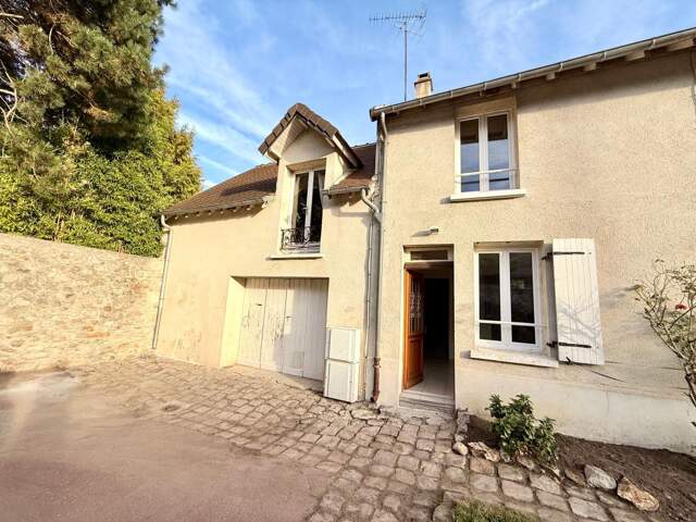 Maison atypique et pleine de charmes à Villiers-Adam ! — photo du bien