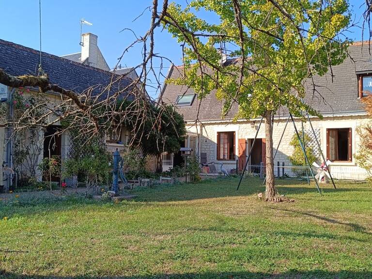 Longère de charme à rénover avec jardin et dépendances . Restigné (37140) — photo 1