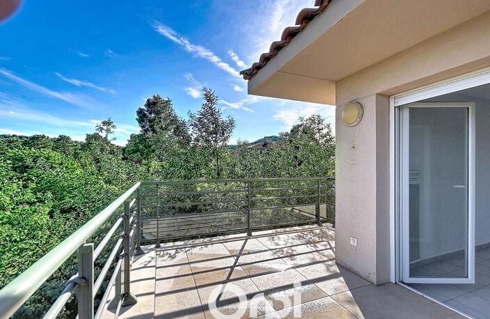3 PIÈCES AU DERNIER ÉTAGE – TERRASSE, PISCINE ET CALME — photo 4