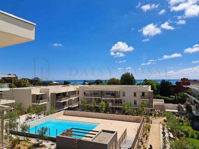 VILLENEUVE-LOUBET – BEAU 3 PIÈCES MEUBLÉ DE 64 M² AVEC PARKING E — photo du bien