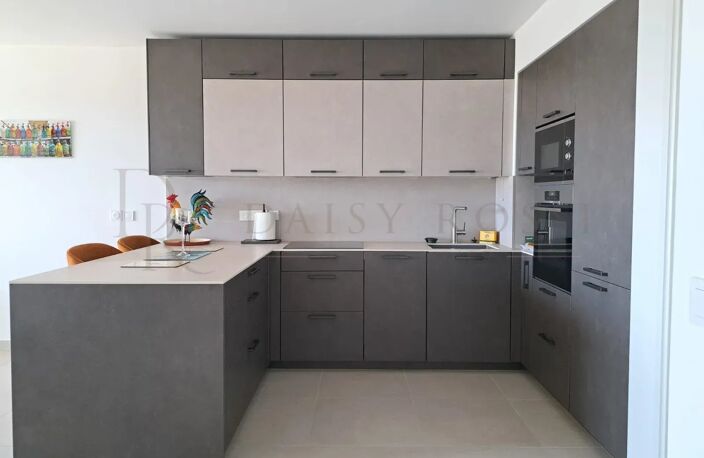 VILLENEUVE-LOUBET – BEAU 3 PIÈCES MEUBLÉ DE 64 M² AVEC PARKING E — photo 4