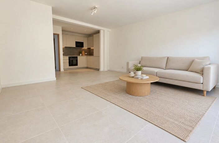 MOUANS-SARTOUX – MAGNIFIQUE REZ-DE-MAISON 4 PIÈCES DE 83 M² AVEC — photo 2