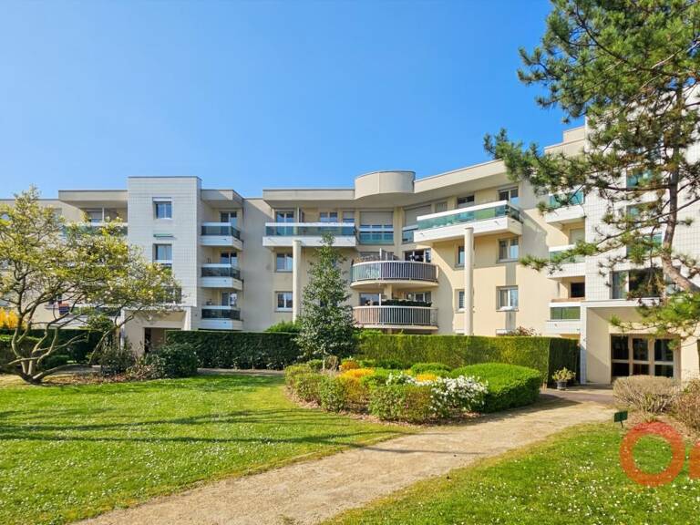 Appartement 4 pièces avec parking en sous-sol à vendre — photo 1