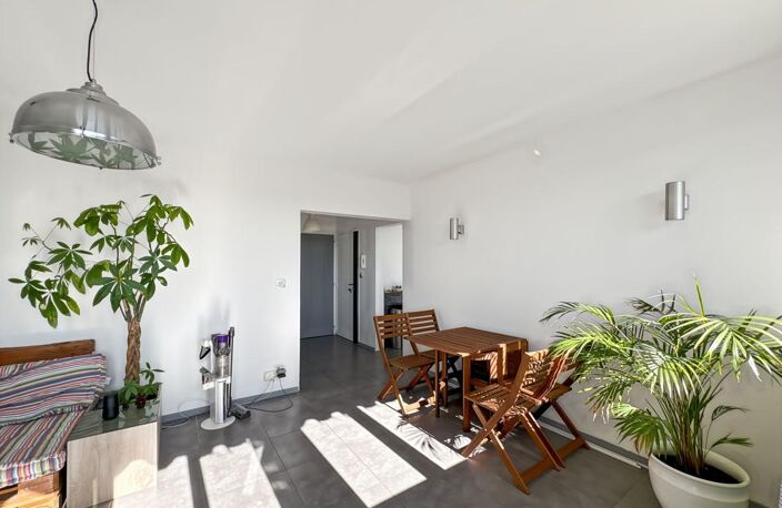 QUARTIER SAINT-AGNE, T4 EN DERNIER ÉTAGE AVEC BALCON SUD-OUEST ET PARKING EXTÉRIEUR, RÉSIDENCE SÉCURISÉE, RÉHABILITATION ÉNERGÉTIQUE COMPLÈTE — photo 3