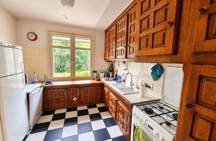 UNE MAISON AUX VOLUMES EXCEPTIONNELS ET AU POTENTIEL RARE ! — photo 5