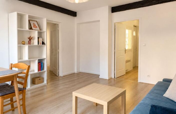 Toulouse Saint Sernin charmant T2 bis en Duplex sans travaux vendu meublé — photo 3