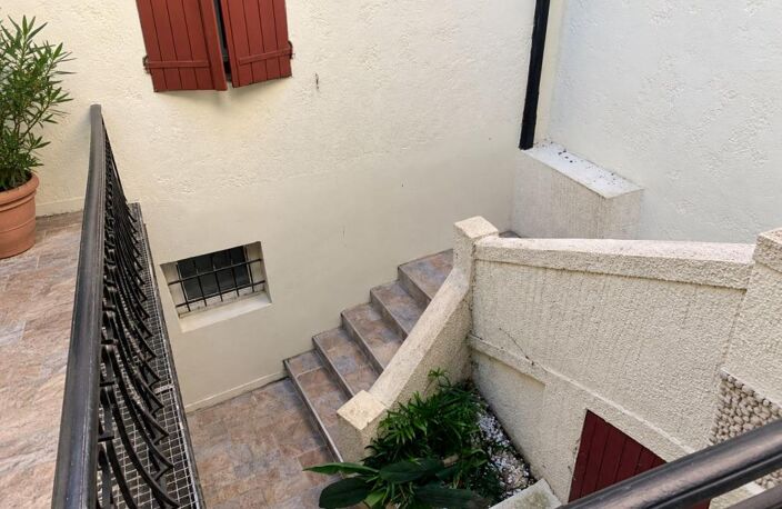 Toulouse Saint Sernin charmant T2 bis en Duplex sans travaux vendu meublé — photo 4